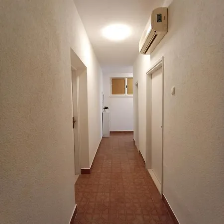 90m2 Distance *