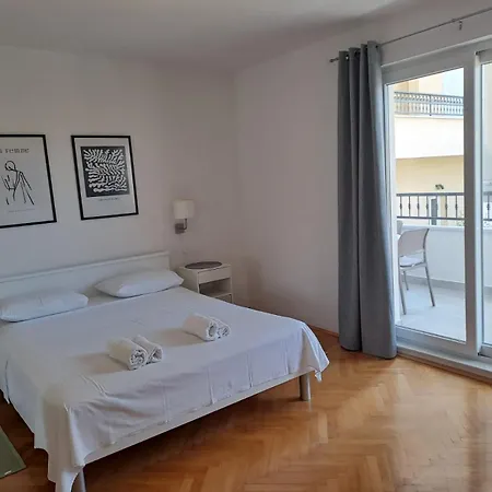 Large In - Makarska Rivijera Just 80m Distance Apartment