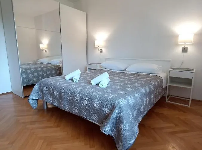 Large In - Makarska Rivijera Just 80m Distance