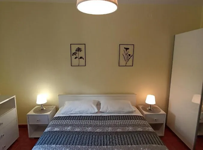 Large In - Makarska Rivijera Just 80m Distance Apartment