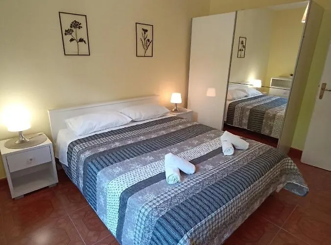 Large In - Makarska Rivijera Just 80m Distance