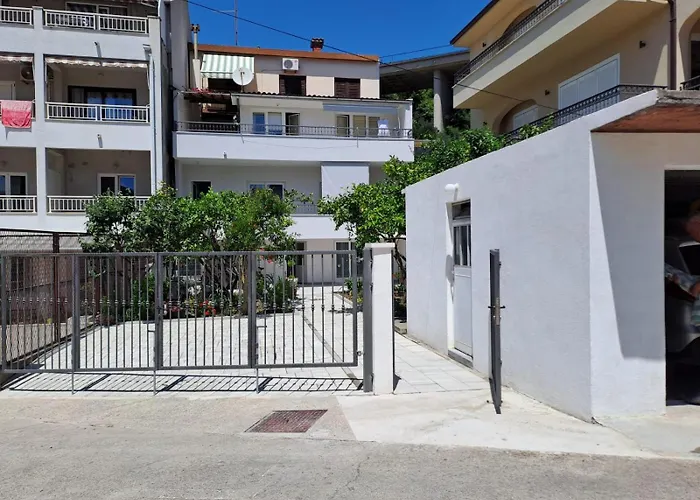 Apartment Large In - Makarska Rivijera Just 80m Distance